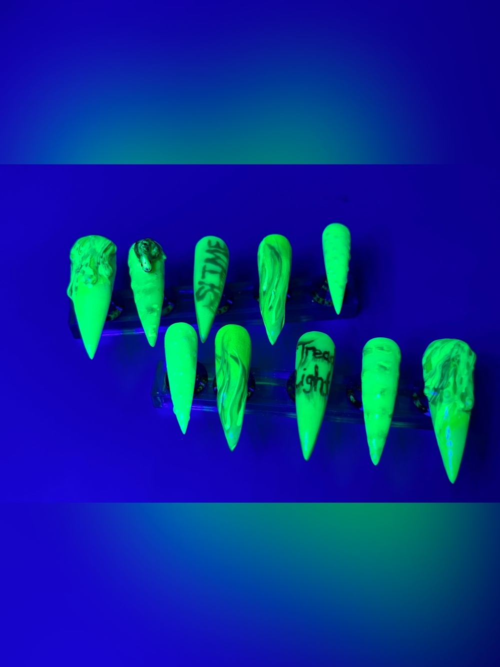 SsSlime Glow in Dark 3Dsnake art, Press on nails set